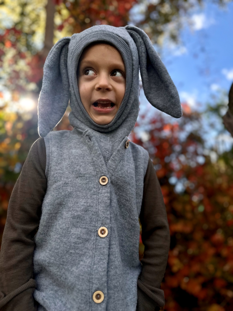 BEZRĘKAWNIK POLAR MERINO NA GUZIKI SZARY